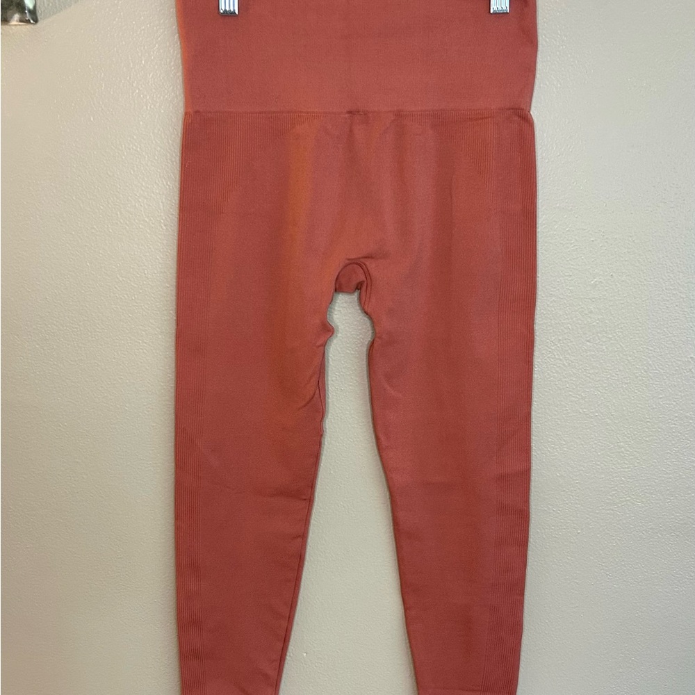 SET ACTIVE Women's Leggings Size Medium